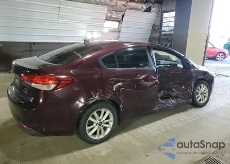 2017 Kia Forte Lx z USA, uszkodzony, nr VIN 3KPFL4A72HE018765